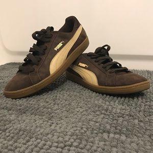 Puma Suede Sneakers....Used and in good condition.